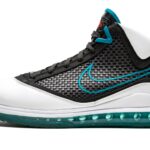 NIKE AIR MAX LEBRON 7 NFW "Red Carpet"