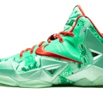 NIKE LEBRON 11 "Christmas"