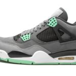 AIR JORDAN 4 RETRO "Green Glow"