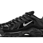 Nike Air Max Plus Black Volt Silver