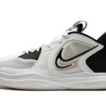 NIKE KYRIE 5 LOW "White Wolf Grey Black"